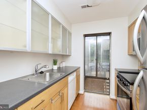 3081 Hawthorne Drive NE 3081, Washington DC 20017