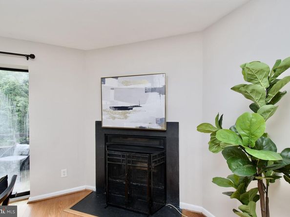 3081 Hawthorne Drive NE 3081, Washington DC 20017