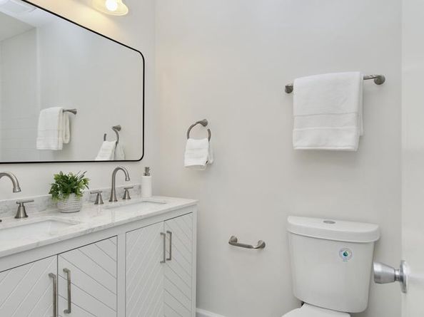 3081 Hawthorne Drive NE 3081, Washington DC 20017