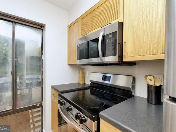 3081 Hawthorne Drive NE 3081, Washington DC 20017