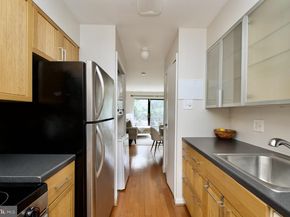 3081 Hawthorne Drive NE 3081, Washington DC 20017