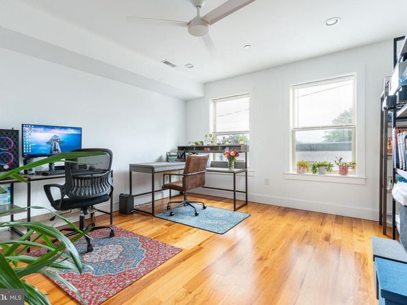 2627 Latona Street, Philadelphia PA 19146