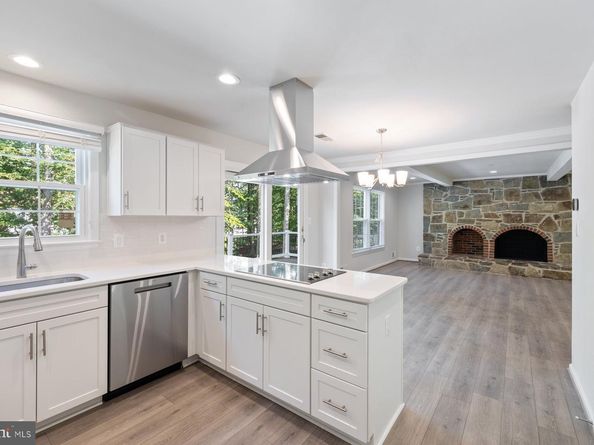 9368 Tovito Drive, Fairfax VA 22031