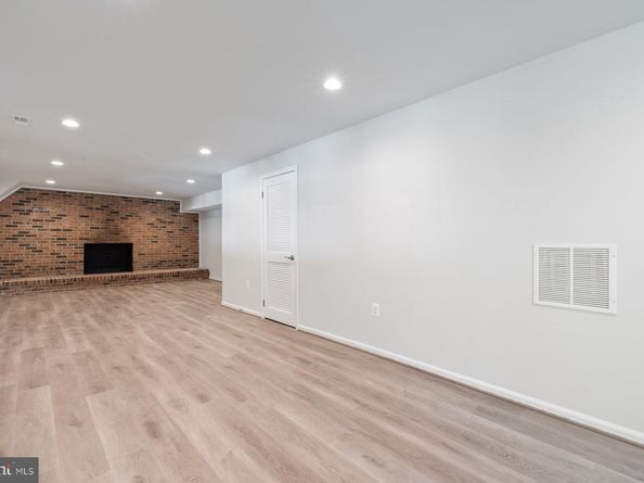 9368 Tovito Drive, Fairfax VA 22031