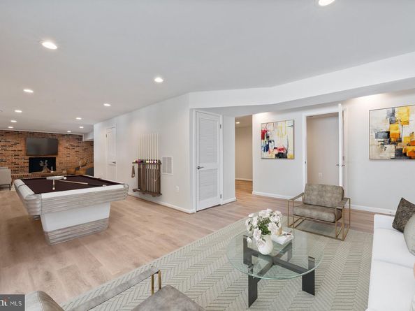 9368 Tovito Drive, Fairfax VA 22031