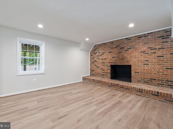 9368 Tovito Drive, Fairfax VA 22031