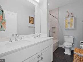 833 19TH Street NE 3, Washington DC 20002