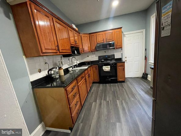 52 E Seymour Street, Philadelphia PA 19144