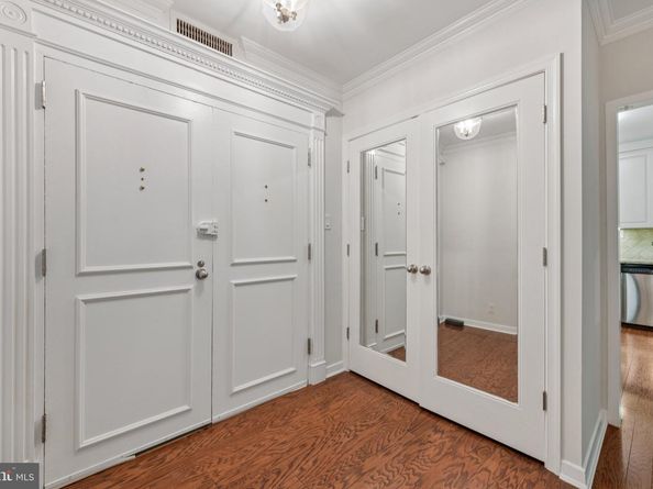 4100 Cathedral Avenue NW 406, Washington DC 20016