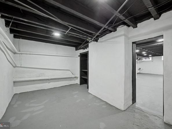 151 Jamestown Avenue, Philadelphia PA 19127