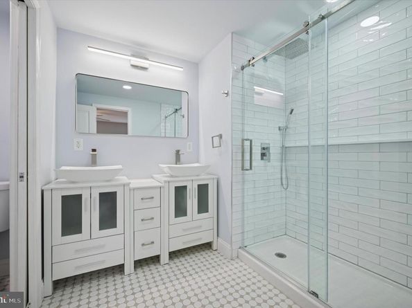 151 Jamestown Avenue, Philadelphia PA 19127