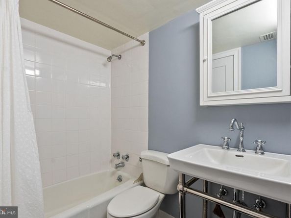 950 25TH NW 1011N, Washington DC 20037