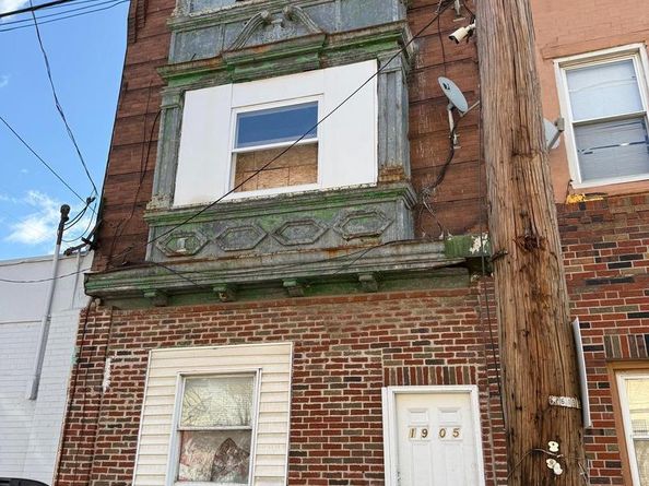 1905 S 5TH Street, Philadelphia PA 19148
