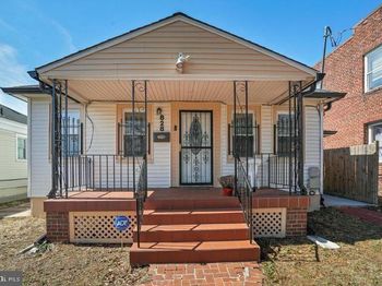 828 49TH Street NE