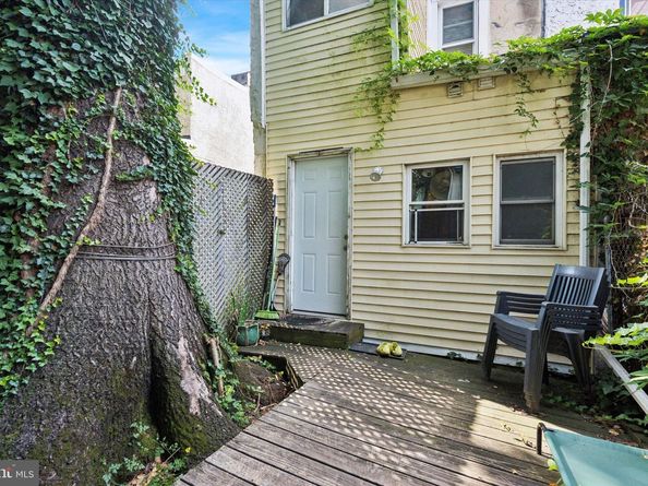 3915 Brandywine Street, Philadelphia PA 19104