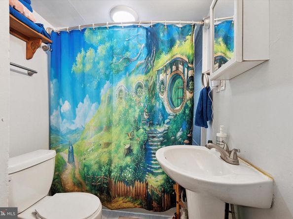 3915 Brandywine Street, Philadelphia PA 19104