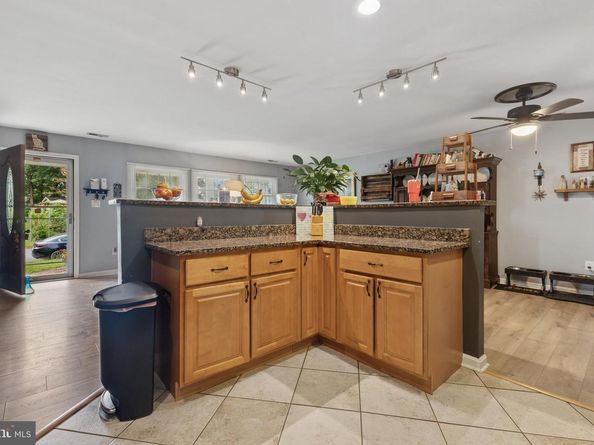 1029 S Ironwood Road, Sterling VA 20164