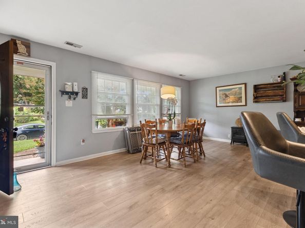 1029 S Ironwood Road, Sterling VA 20164