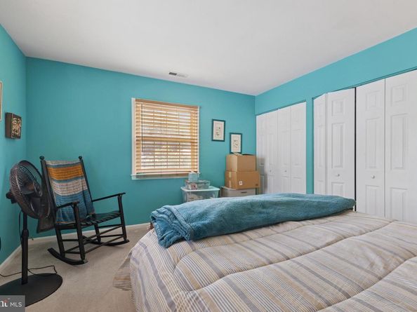 1029 S Ironwood Road, Sterling VA 20164