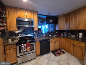 1029 S Ironwood Road, Sterling VA 20164