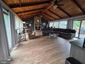 1029 S Ironwood Road, Sterling VA 20164