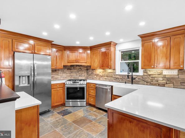 13 Asbury Avenue, Elkins Park PA 19027