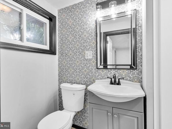 13 Asbury Avenue, Elkins Park PA 19027