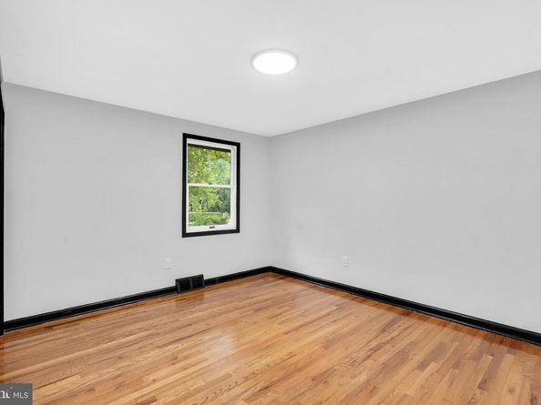 13 Asbury Avenue, Elkins Park PA 19027