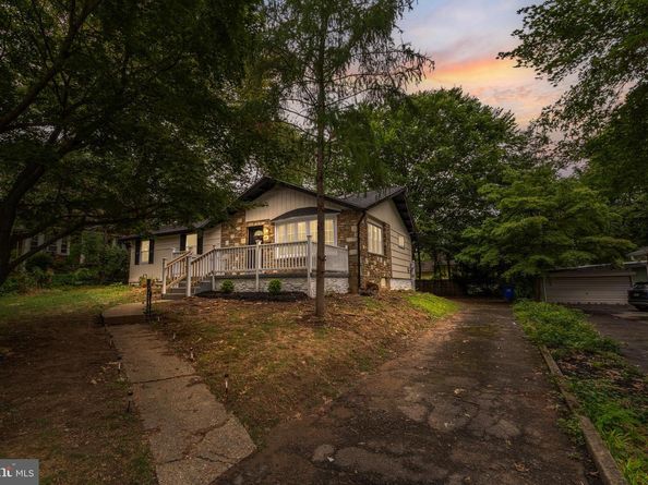 13 Asbury Avenue, Elkins Park PA 19027