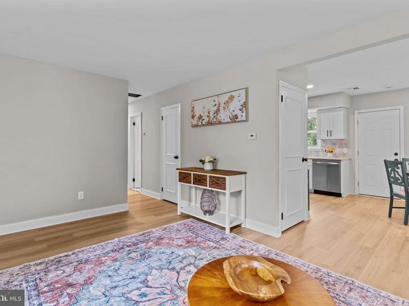 387 Larchwood Avenue, Feasterville Trevose PA 19053