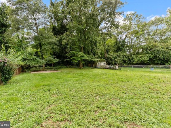 387 Larchwood Avenue, Feasterville Trevose PA 19053