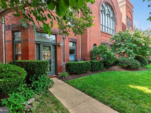 905 South Carolina Avenue SE 6, Washington DC 20003