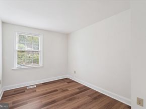 4730 19TH Street N, Arlington VA 22207