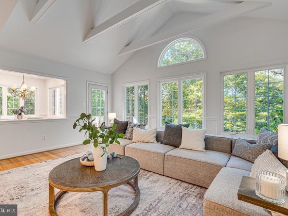 1374 Carpers Farm Way, Vienna VA 22182
