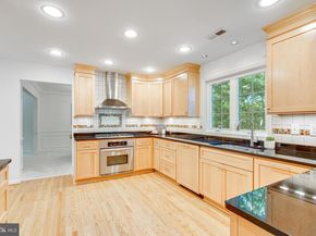 1374 Carpers Farm Way, Vienna VA 22182