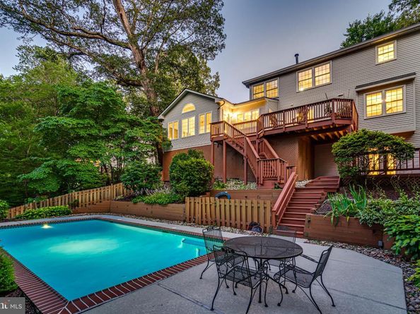 1374 Carpers Farm Way, Vienna VA 22182