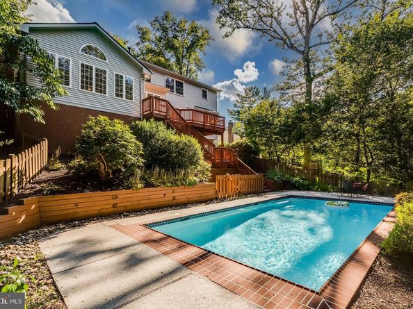 1374 Carpers Farm Way, Vienna VA 22182
