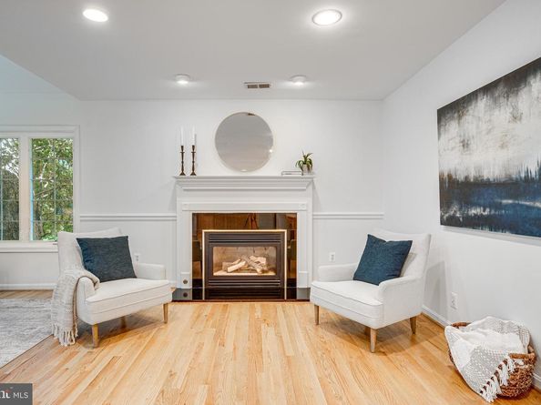 1374 Carpers Farm Way, Vienna VA 22182