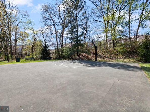 203 Yoakum Parkway 1206, Alexandria VA 22304