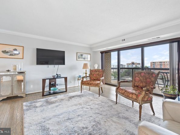 203 Yoakum Parkway 1206, Alexandria VA 22304