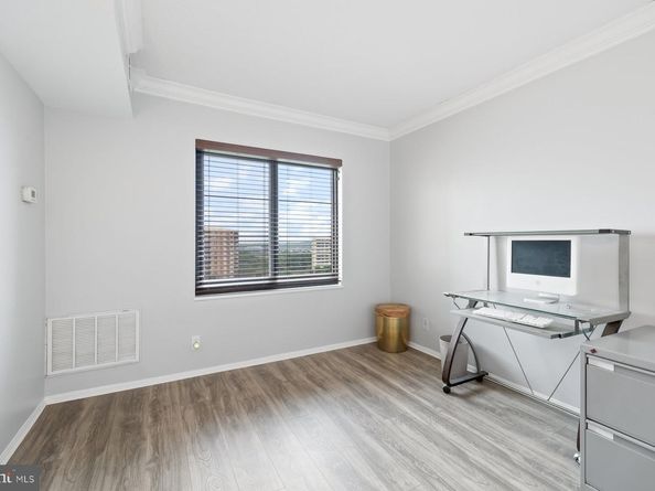 203 Yoakum Parkway 1206, Alexandria VA 22304