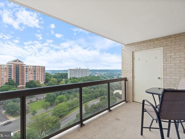 203 Yoakum Parkway 1206, Alexandria VA 22304