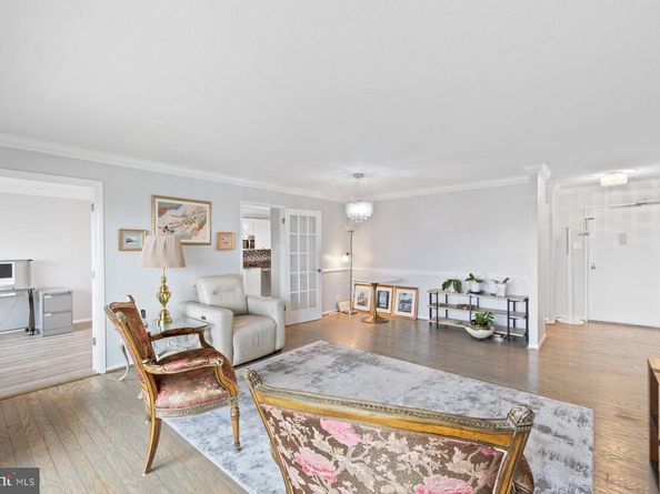 203 Yoakum Parkway 1206, Alexandria VA 22304