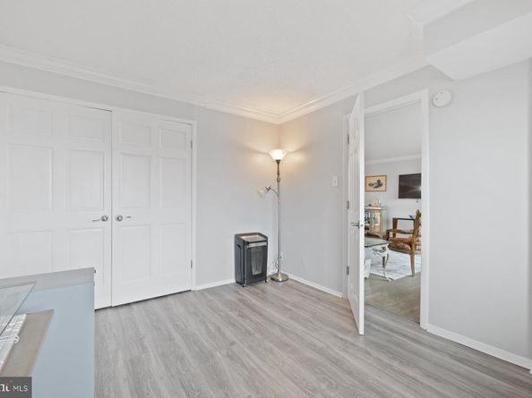 203 Yoakum Parkway 1206, Alexandria VA 22304