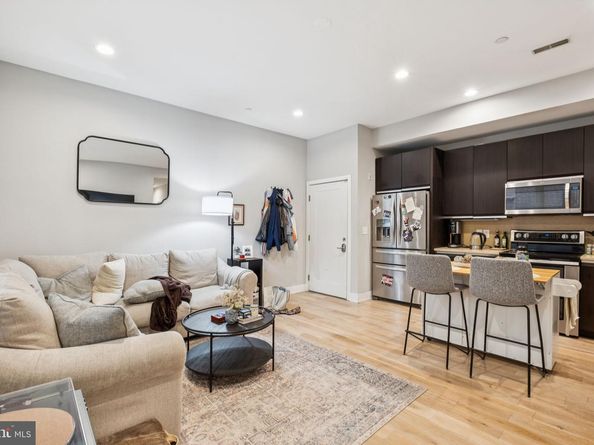 1516 Green Street, Philadelphia PA 19130