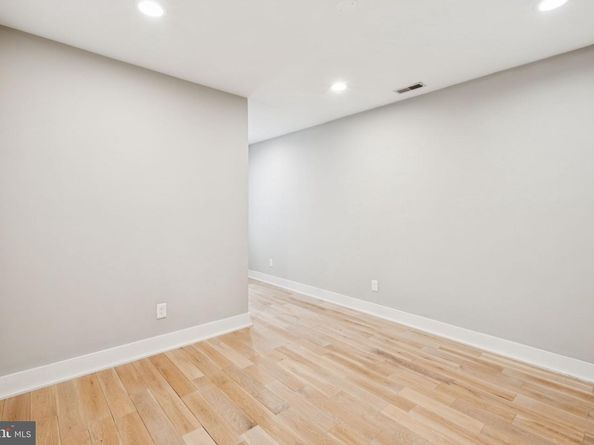 1516 Green Street, Philadelphia PA 19130