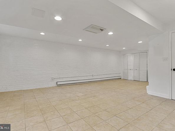 2332 19TH Street NW, Washington DC 20009