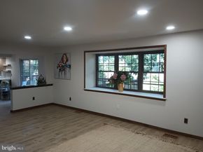 905 Edgewood Lane, Langhorne PA 19053
