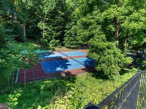 905 Edgewood Lane, Langhorne PA 19053