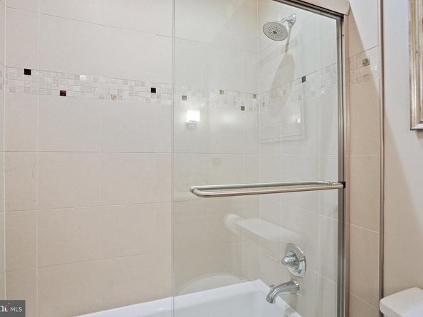 3275 Sutton Place NW A, Washington DC 20016